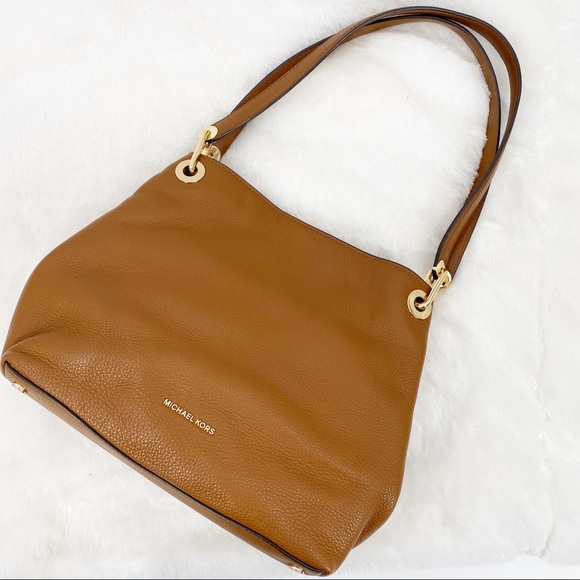 Michael Kors Handbags - Michael Kors Shoulder Bag